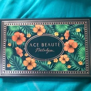 ACE BEAUTE EYE SHADOW PALETTE